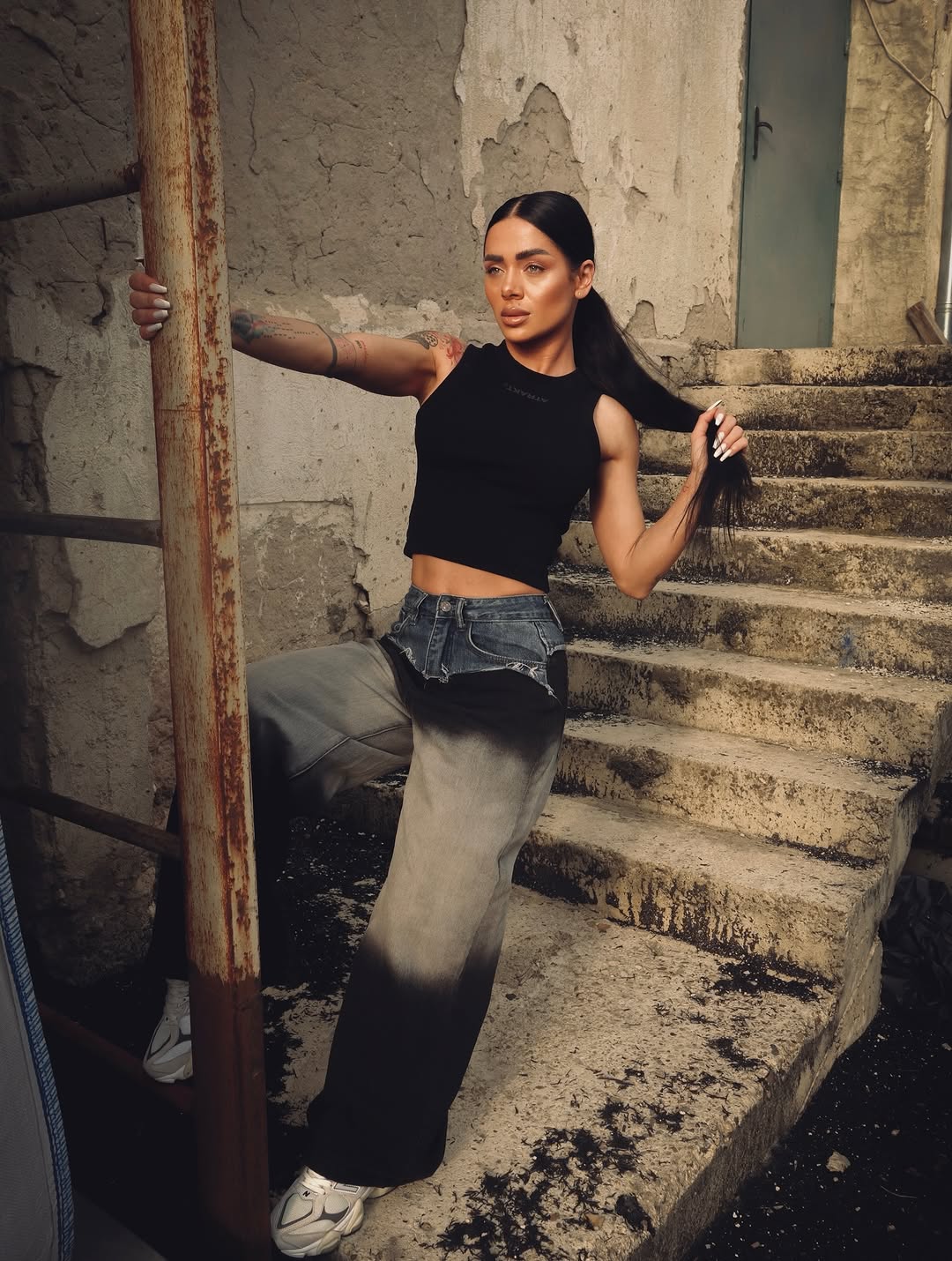 ATRAKT CROP TOP