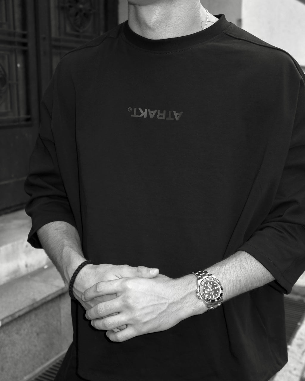 BLACK T-SHIRT